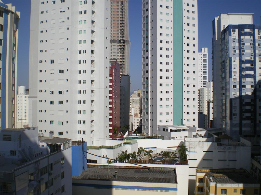 Apartamento Dante Tomio Balneário Camboriú Eksteriør bilde